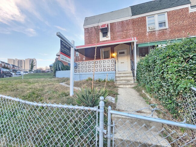 Primary Photo - West Baltimore 2.5 Bedroom 1.5 Bathroom To...