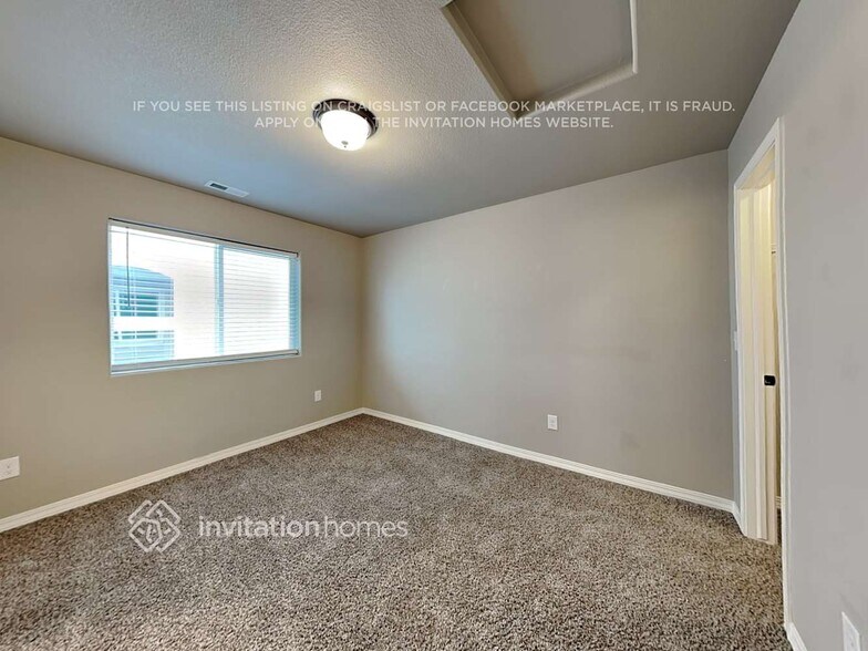 Building Photo - 10995 Traders Pkwy