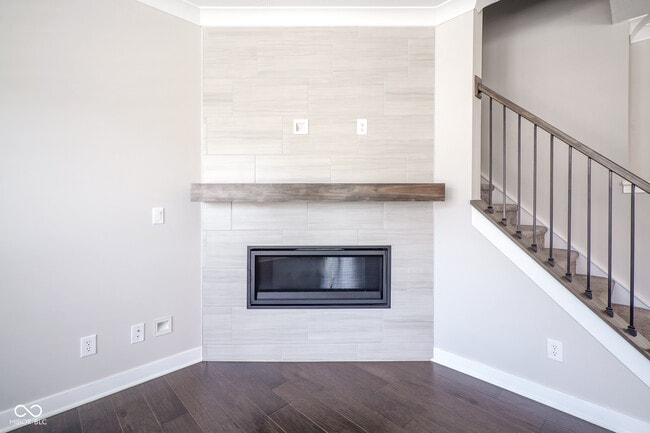 Building Photo - 8239 Bostic Dr