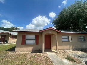 Building Photo - 440 Las Palmas Cir