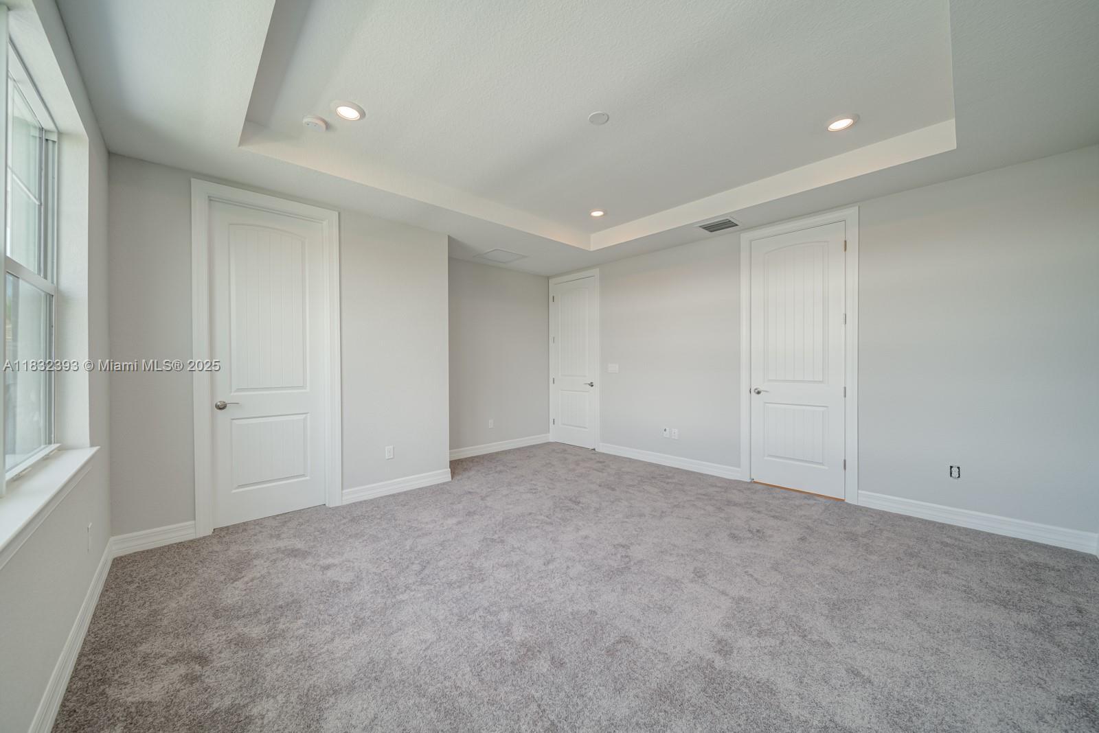 Building Photo - 1280 Eucalyptus Dr