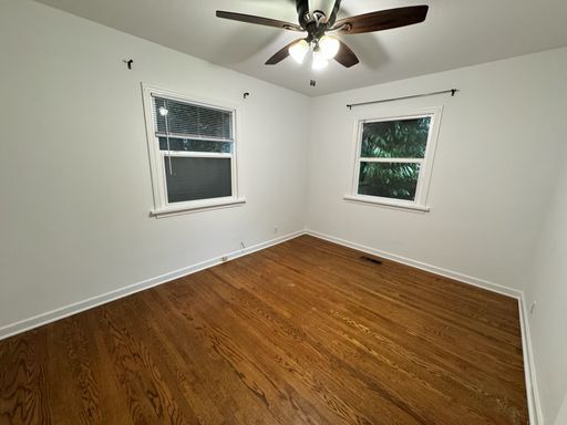 Building Photo - Freshly Painted Large Queen Anne Home! $3295