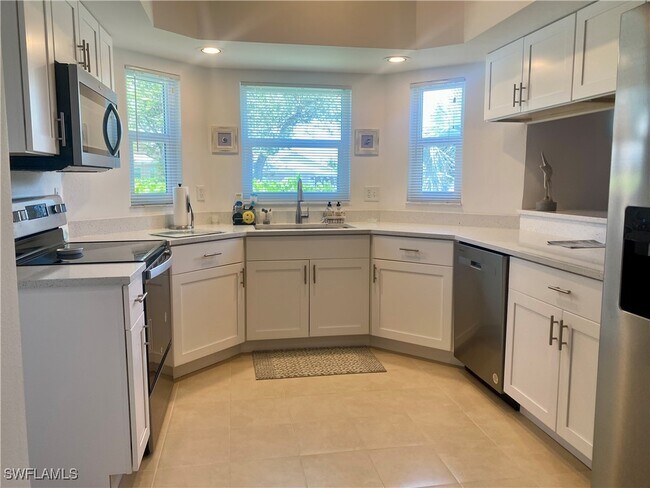 Building Photo - 16841 Sanibel Sunset Ct