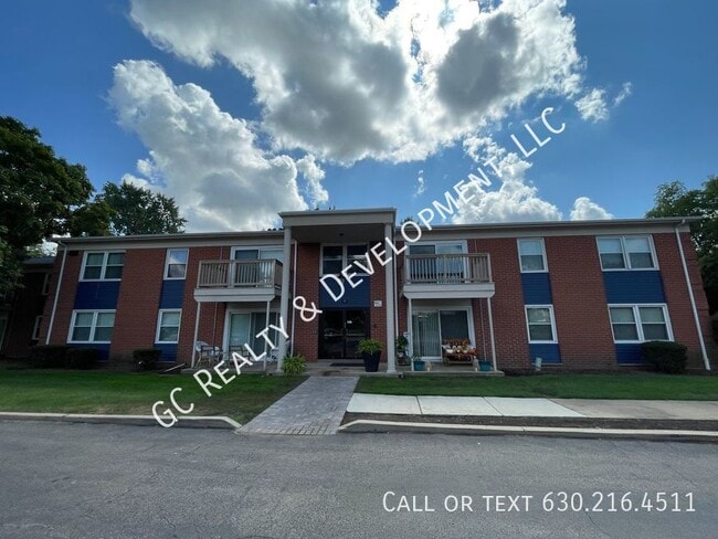 Primary Photo - 13 Simpson St
