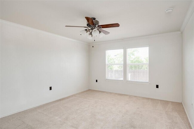 Building Photo - 5701 Cass Ct