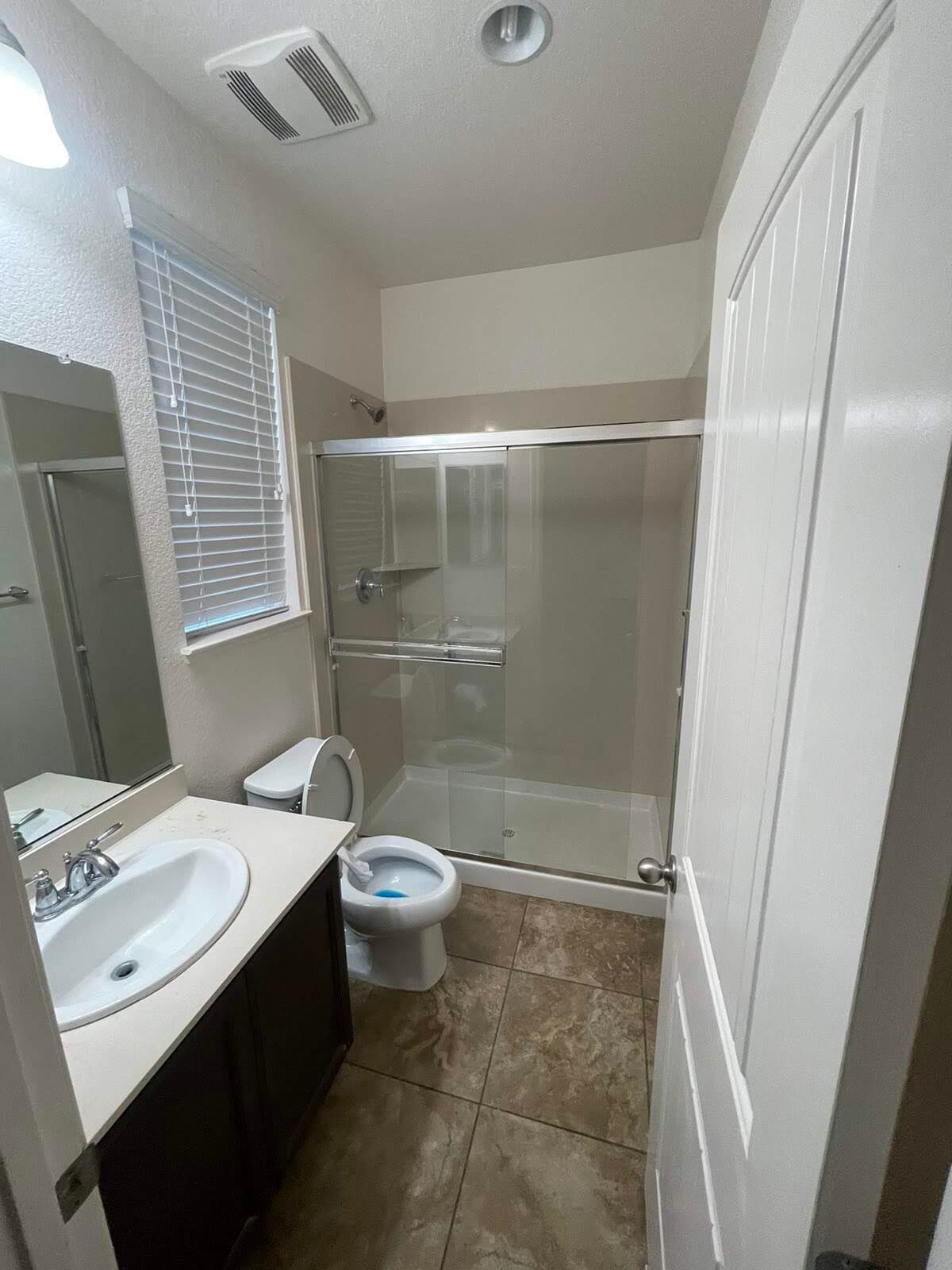 Building Photo - 880 Willow Bridge Dr