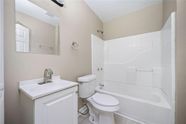 Building Photo - 92 Ormond St SE