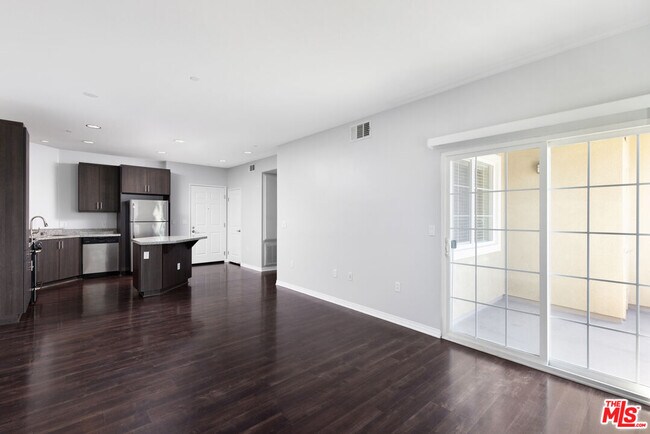 Building Photo - 1408 W Washington Blvd