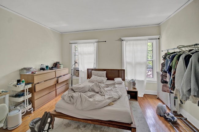 Building Photo - 826 Hamlin St