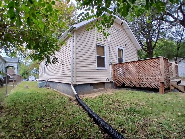 Building Photo - 444 Carola St