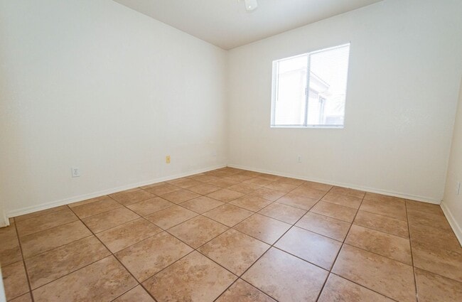 Building Photo - 1083 Desert Oak Pl