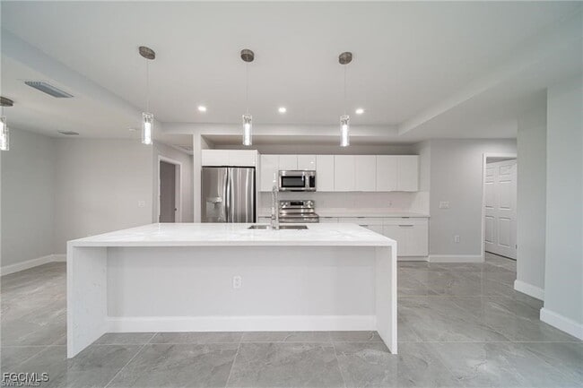 Building Photo - 317 NW 13th Terrace