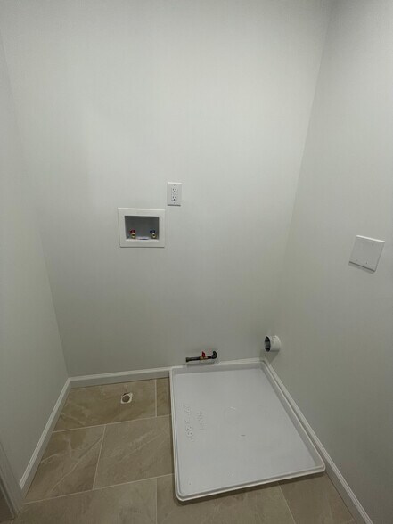 Building Photo - 26 Stuyvesant Ave