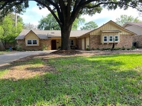 Building Photo - 10514 Haddington Dr