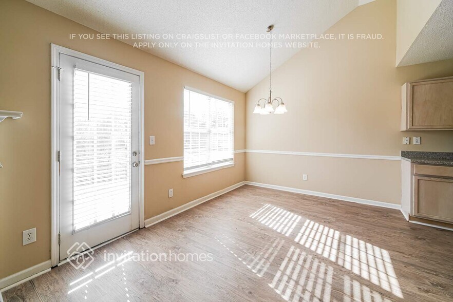 Building Photo - 4116 Green Field Dr