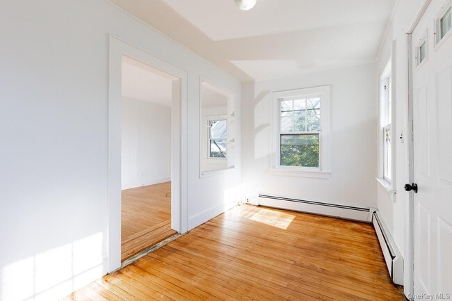 Building Photo - 160 Austin St