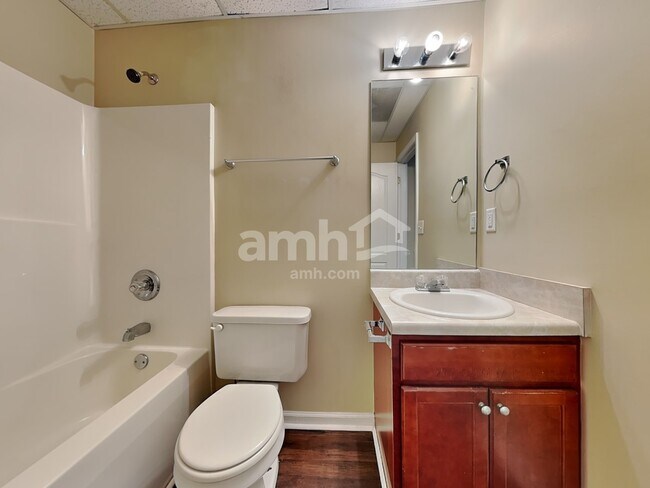 Building Photo - 15 Jeremiah Way