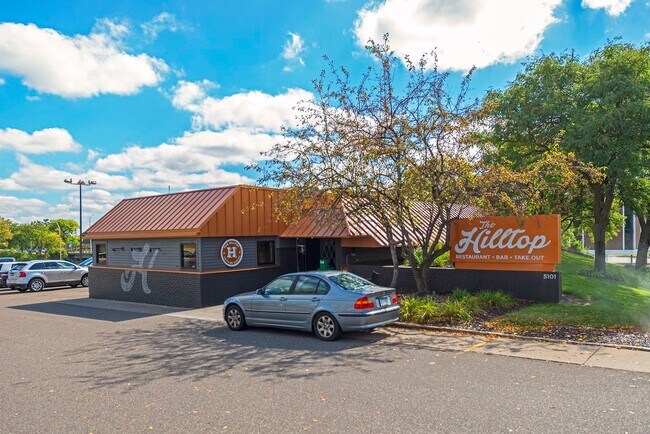 Building Photo - Gorgeous Like New Remodeled Edina Beauty w...