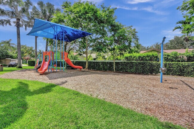 Building Photo - 3902 Trenton Ave