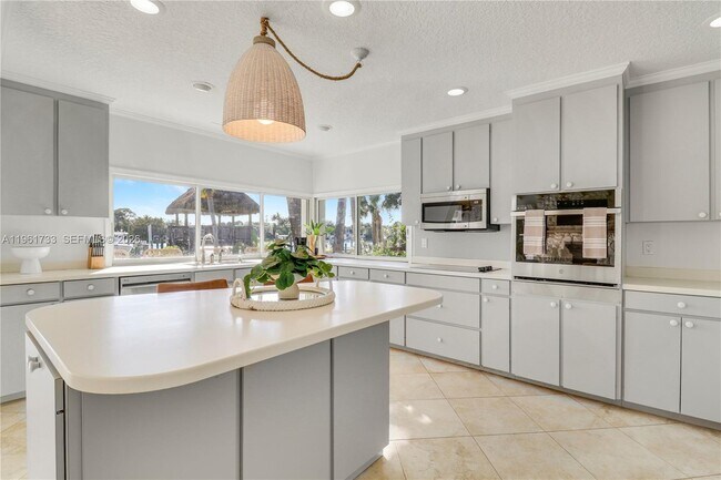 Building Photo - 19655 N Riverside Dr