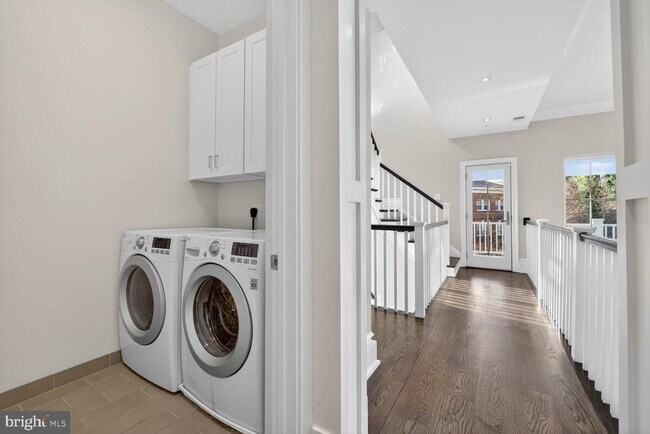 Building Photo - 4964 Eskridge Terrace NW