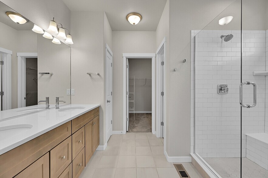 Building Photo - 16556 Hallmark Trl