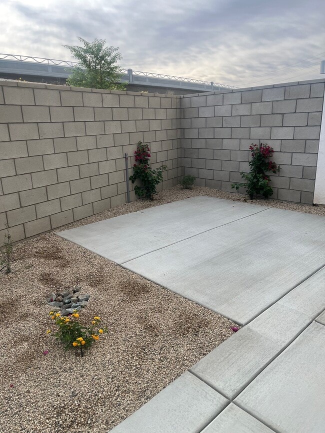Building Photo - 6574 Tesla Ln