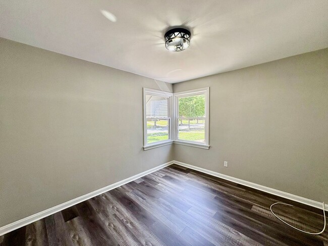 Building Photo - 4165 Harwood Rd