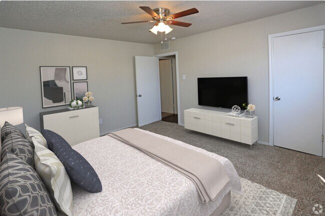 Building Photo - Self Showing- ZERO-DEPOSIT UPFRONT FOR QUA...