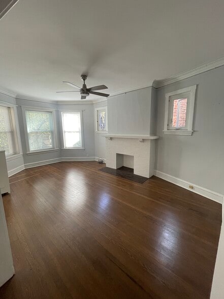 Building Photo - 918 W Gunnison St