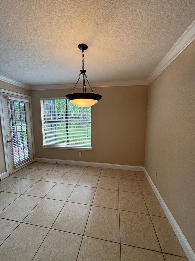 Building Photo - Condo Living at Its Best in Ponte Vedra Be...
