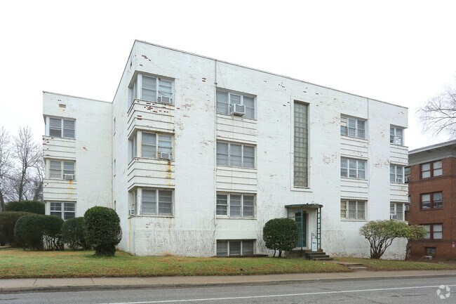 Building Photo - 2102 S Cincinnati Ave