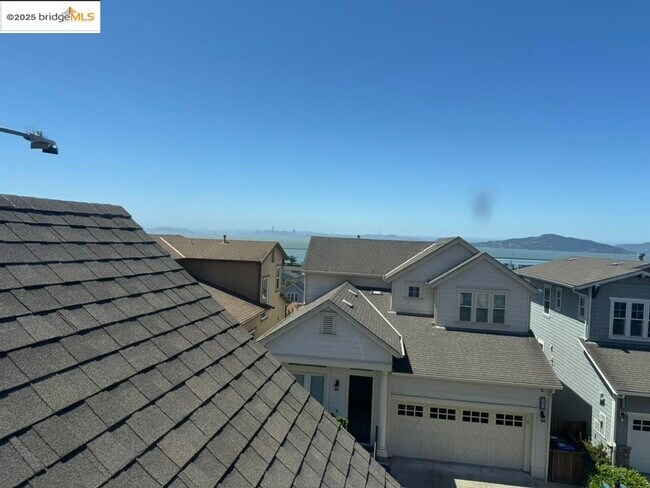 Building Photo - 203 Seaview Dr