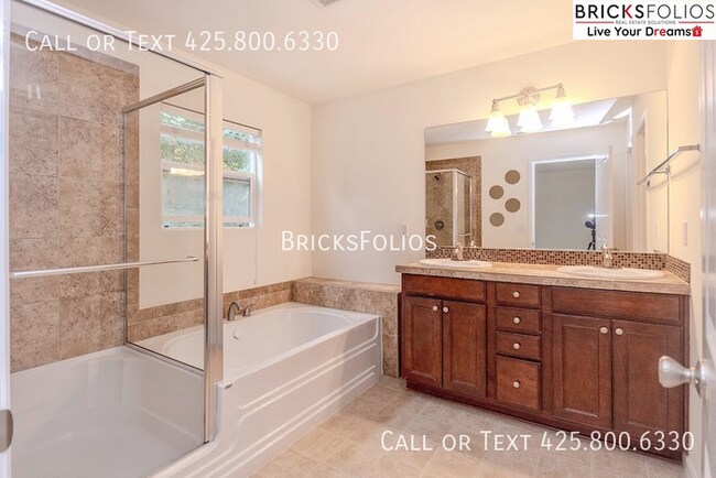 Building Photo - Welcoming Home in the Heart of Bothell's N...