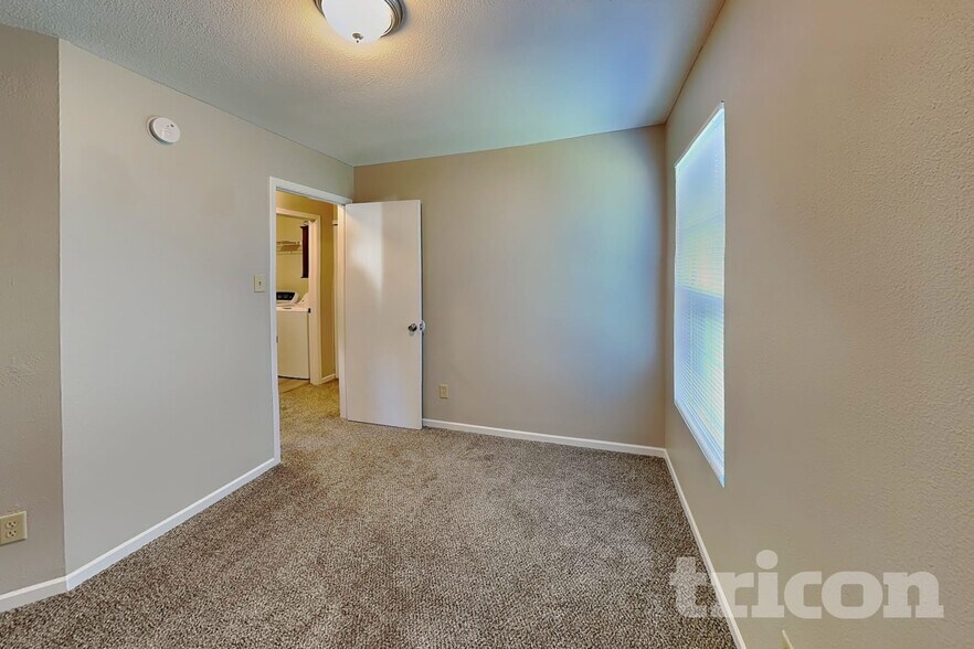 Building Photo - 7629 Mansfield Way