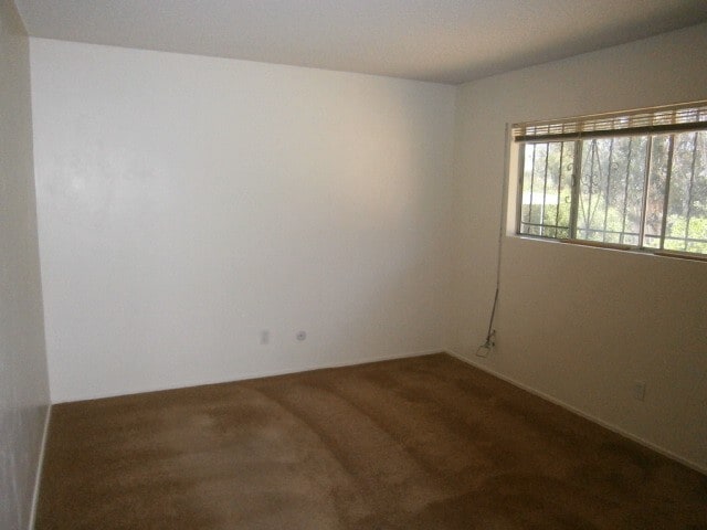 Building Photo - 3 Bedrooms/2 Bathrooms Single Story Home i...
