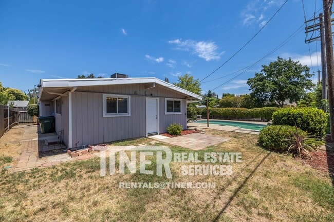 Building Photo - 8968 Talisman Dr