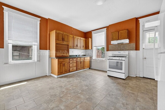 Building Photo - 4617 S Compton Ave
