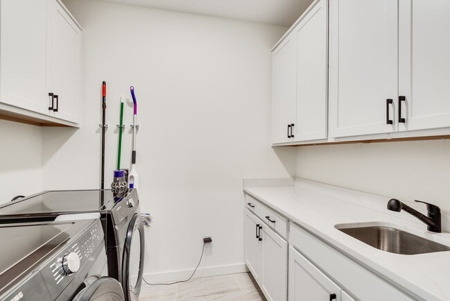 Building Photo - Newly Constructed 3/3.5 Home Minutes From ...