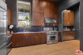 Building Photo - 710 Orlando Ave