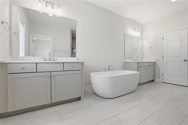 Building Photo - 6572 Aria Village Dr
