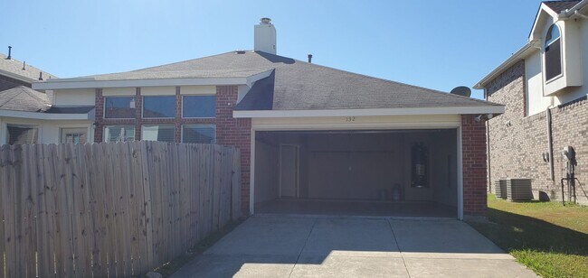 Building Photo - 4 Bed/2 Bath Home in Prime Rockwall Area w/ Fresh Paint & New Floors