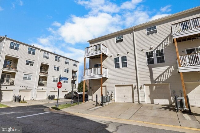 Building Photo - 19441 Promenade Dr