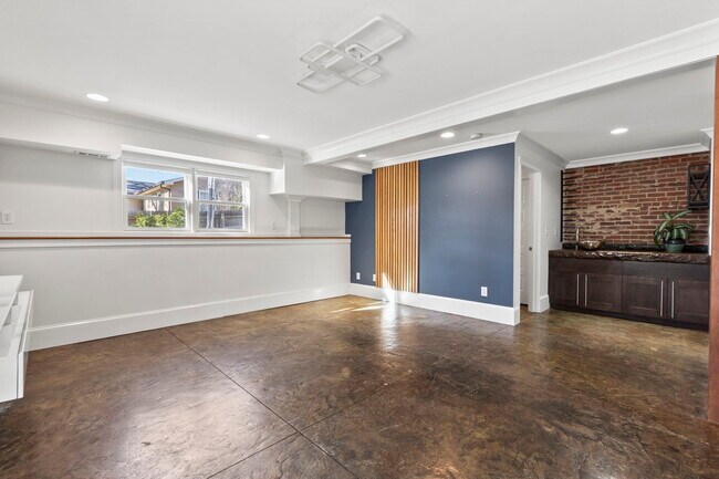 Building Photo - 21034 Cornelius St