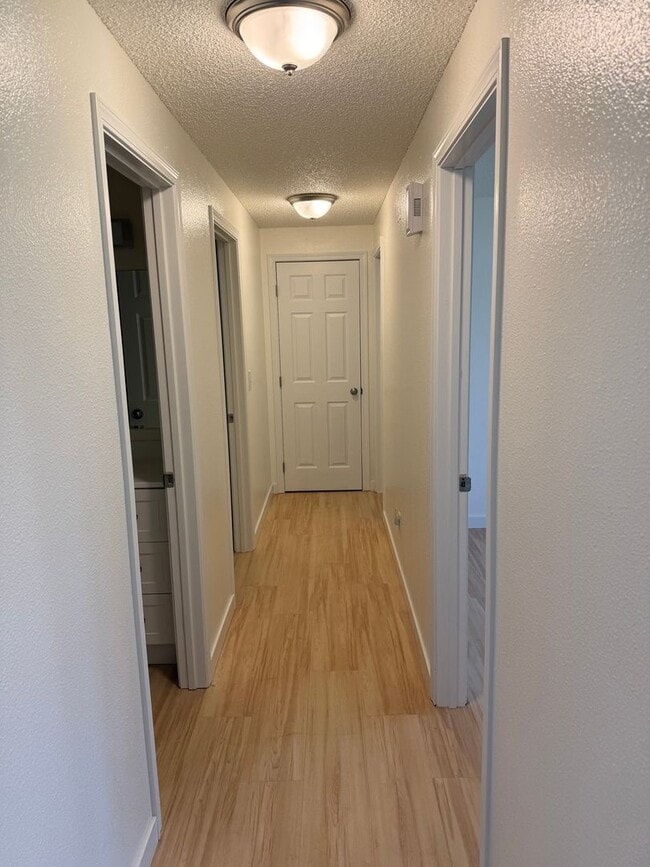 Building Photo - 3-bedroom, 2-bath home single family home in Arlington $2895 per/mo