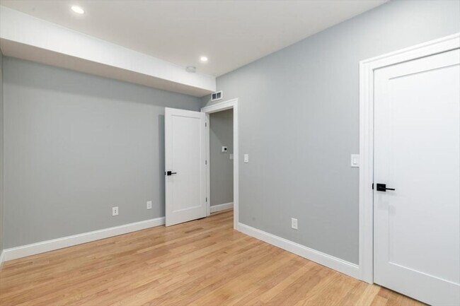Building Photo - 755 Boylston St