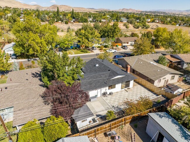 Building Photo - 1175 Akard Dr