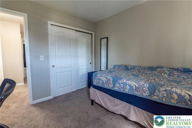 Building Photo - 2512 Gila Dr