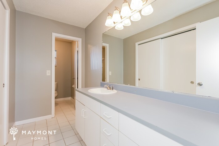 Building Photo - 222 Hamolia Ave