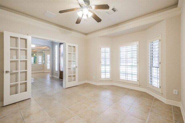 Building Photo - 12411 Santiago Cove Ln